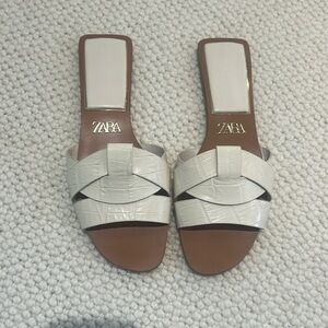 Zara white leather slides sandals size 7.5 women’s